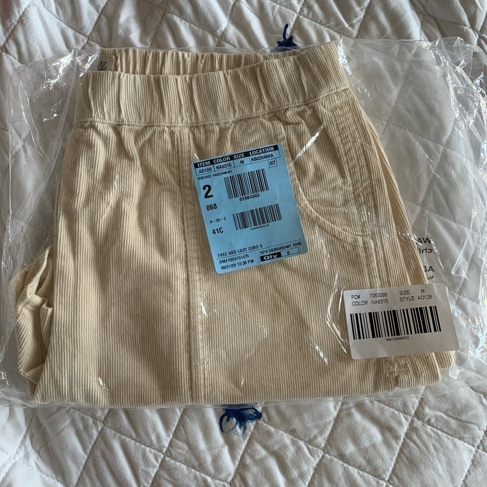 Madewell x Free & Easy® Corduroy Shorts - Picture 6 of 8